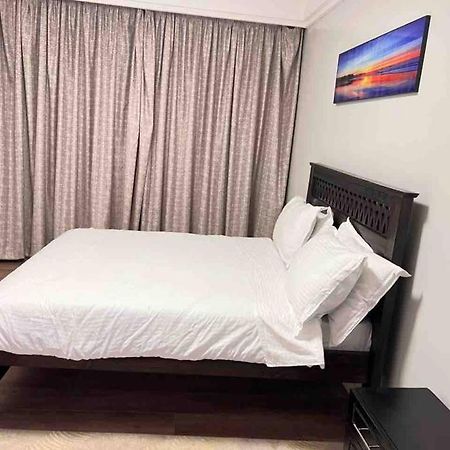 Lovely 3 Bedroom With A View Of The Park Machakos Esterno foto